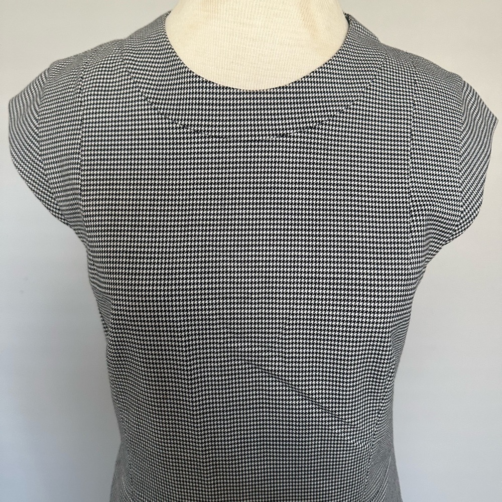 Theory size 6 black and white dress - Picture 2 of 6